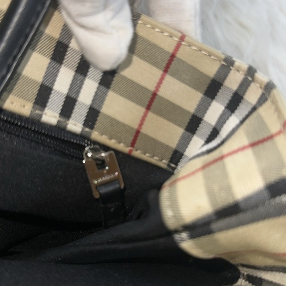 Burberry Totes Bag - Picture 10 of 10